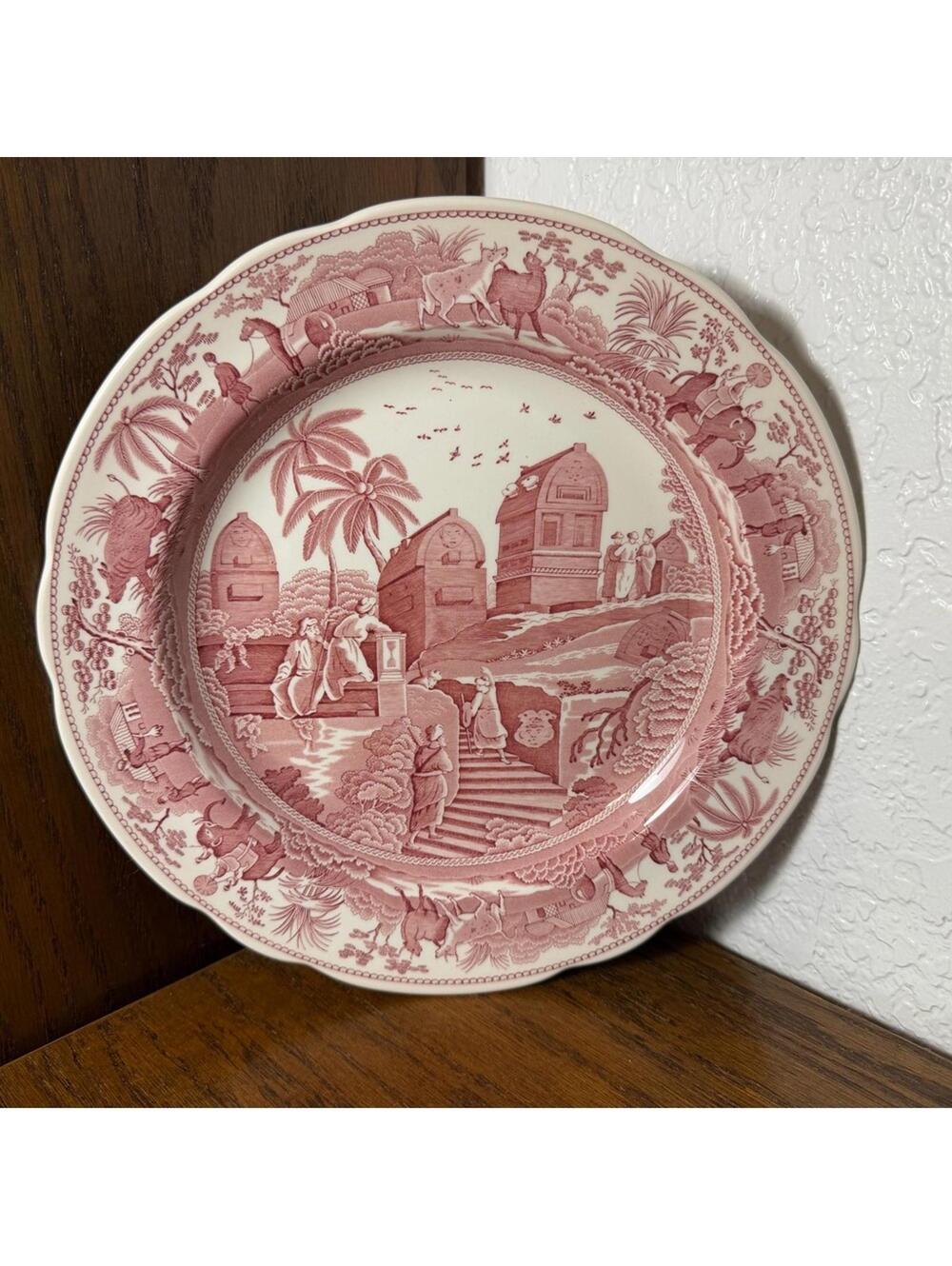 Spode Archive Collection "Caramanian" Cranberry Red Dinner Plate